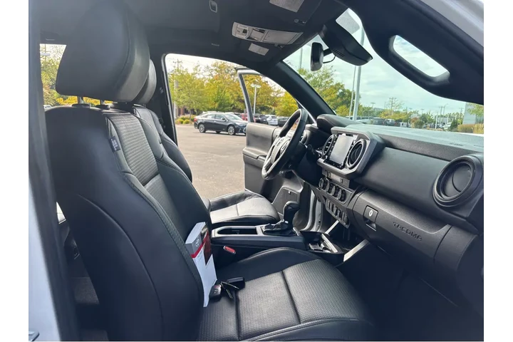 $41989 : Gold Certified2023 Tacoma TRD image 5