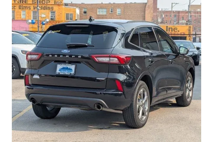 $23749 : Ford Escape 2023 AWD ST-Line image 4