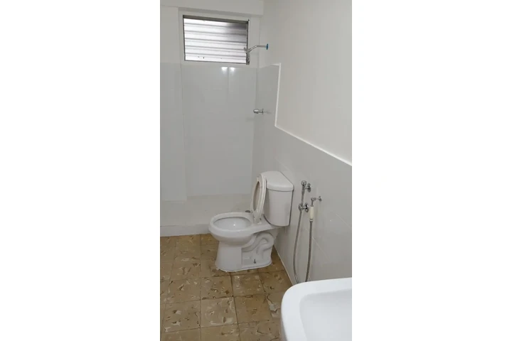 $490000 : REMATE - 3 CASA EN RÍO ABAJO image 4