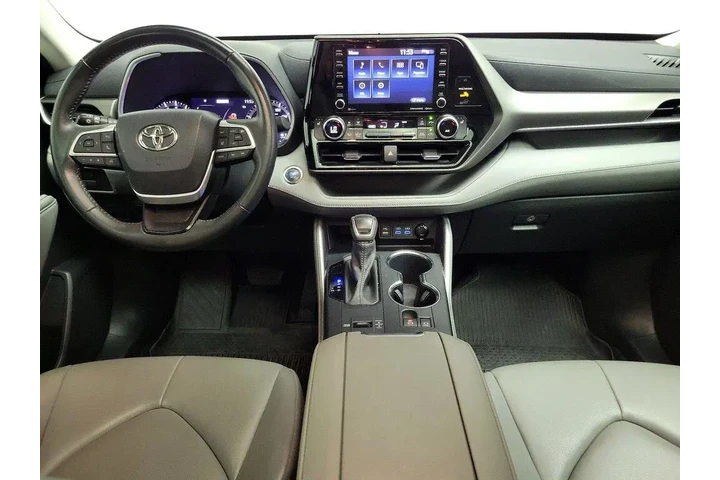 $33998 : Toyota Highlander 2022 XLE 4 image 9