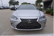 $38725 : Lexus ES 350 2022 4dr Sedan thumbnail