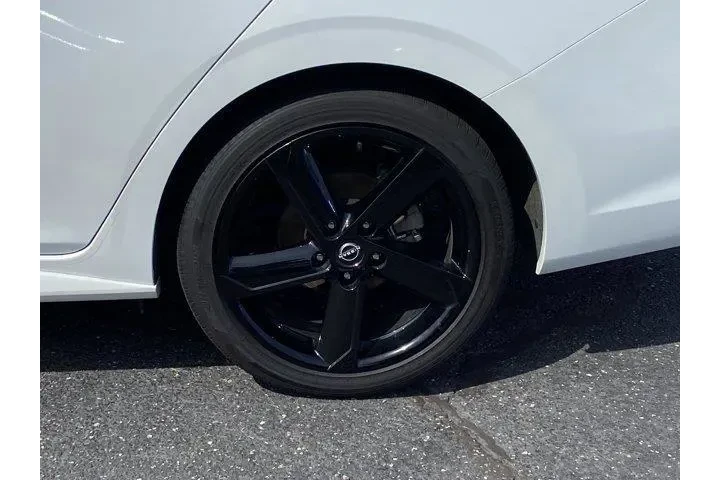 $18612 : Nissan Sentra 2025 SR 4dr Se image 9