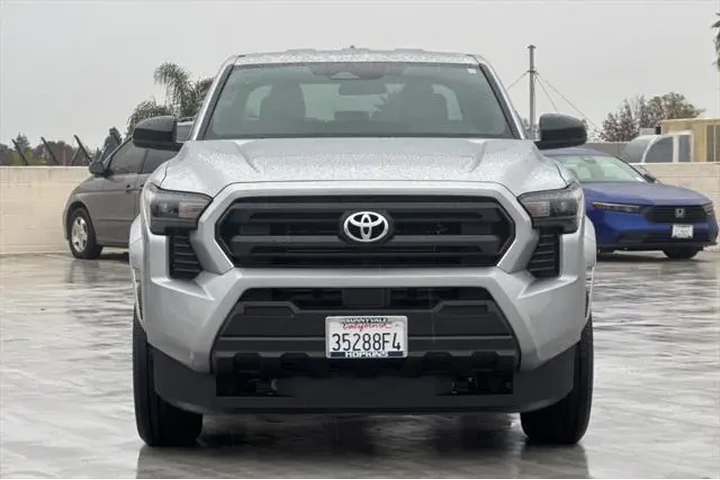$34595 : Toyota Tacoma 2025 4x2 SR 4d image 8