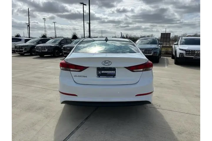 $12795 : Hyundai ELANTRA 2018 Value E image 6
