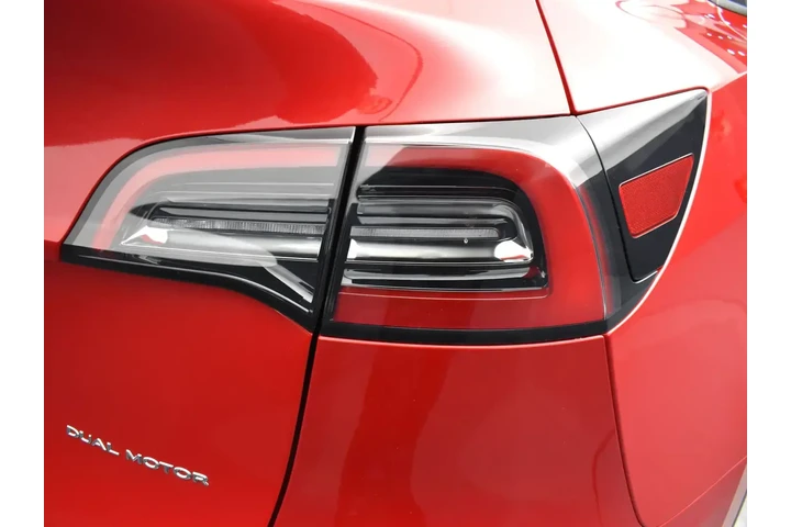 $29952 : Tesla Model Y 2023 AWD 4dr C image 8