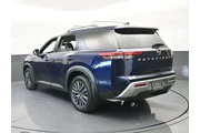 $24991 : Nissan Pathfinder 2022 SL 4d thumbnail