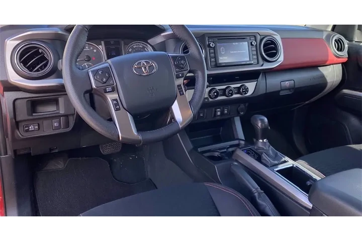 $18000 : 2018 Toyota Tacoma SR5 image 5