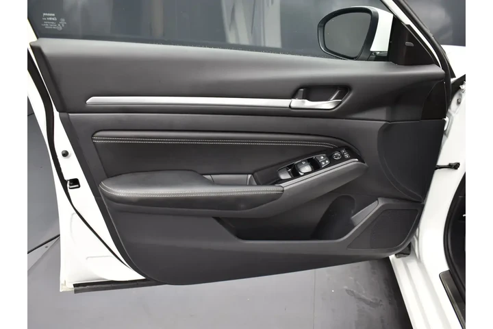 $16326 : Nissan Altima 2022 AWD 2.5 S image 9