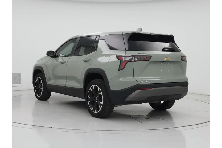 $27998 : Chevrolet Equinox 2025 LT 4d image 2