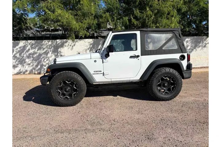 $14865 : 2016 Wrangler Sport image 4