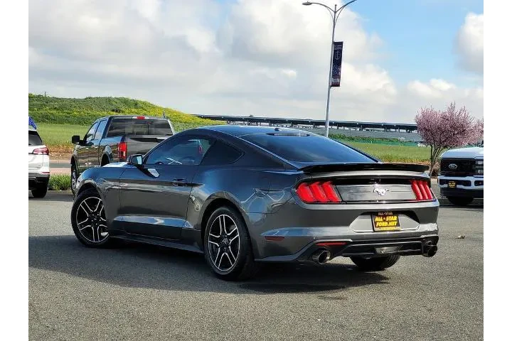 $20900 : Ford Mustang 2020 EcoBoost 2 image 6