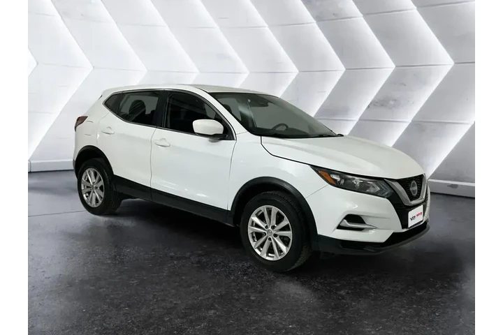 $15051 : Nissan Rogue Sport 2020 S 4d image 1