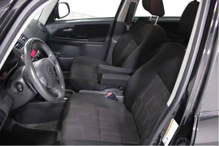 $7900 : Suzuki SX4 Sport 2011 S 4dr image 3