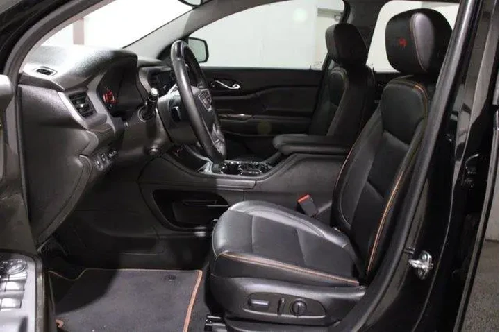 $30889 : GMC Acadia 2023 4x4 AT4 4dr image 3