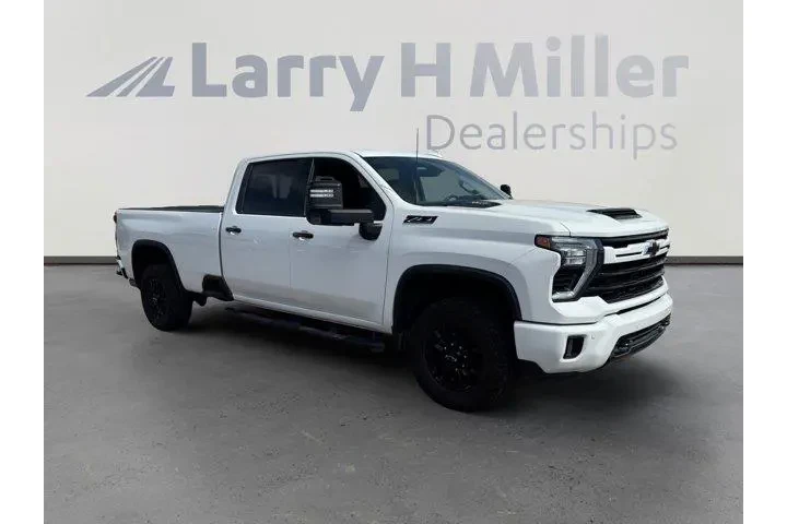 Chevrolet Silverado 2500HD 2 image 7