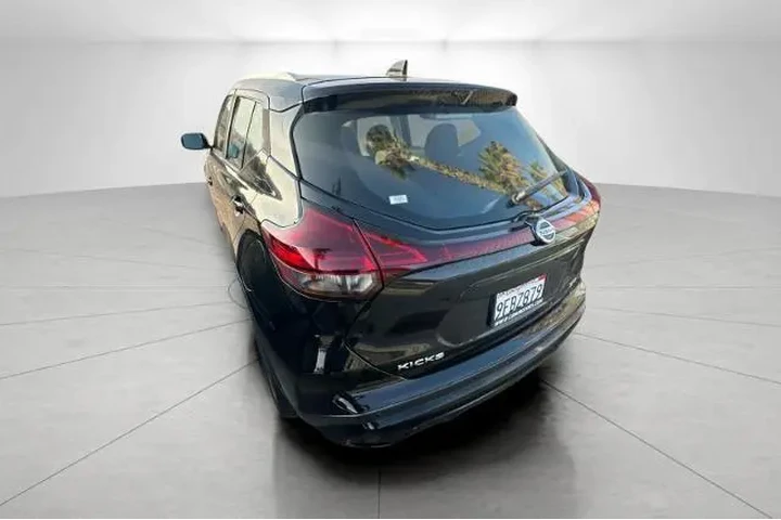 $16995 : Nissan Kicks 2021 SV 4dr Cro image 5