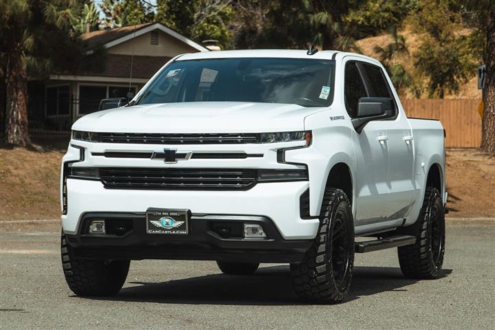 2019 Silverado 1500 RST image 2