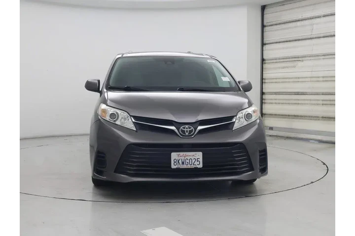 $26998 : Toyota Sienna 2018 LE 7-Pass image 5