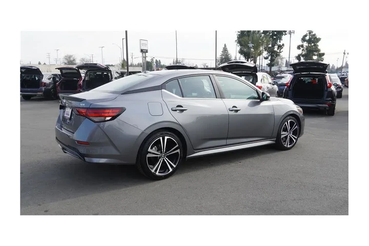 $17984 : 2021 Sentra SR image 6