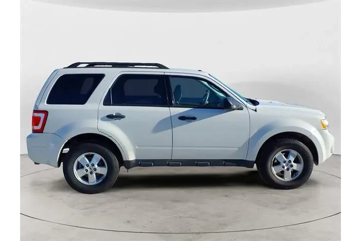 $9561 : Ford Escape 2012 AWD XLT 4dr image 6