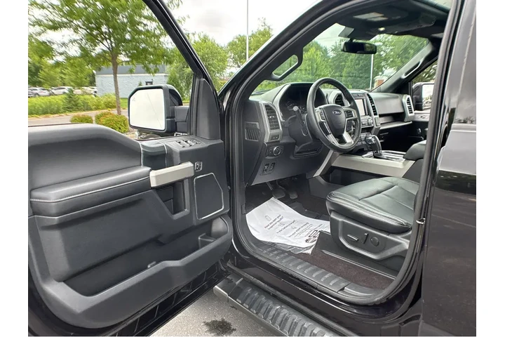 $32798 : 2020 F-150 LARIAT image 2