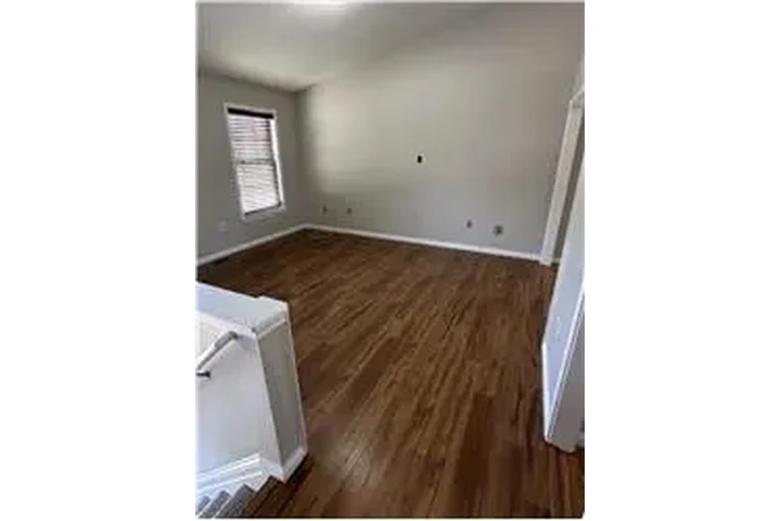 $1795 : Rental property with 3 bedro image 2