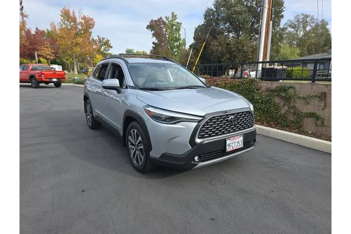 $29995 : Toyota Corolla Cross 2023 AW image 1