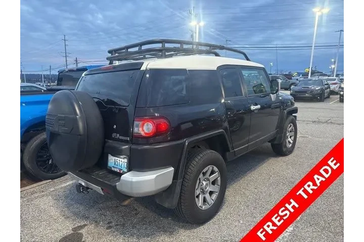$23487 : Toyota FJ Cruiser 2014 4x4 4 image 4