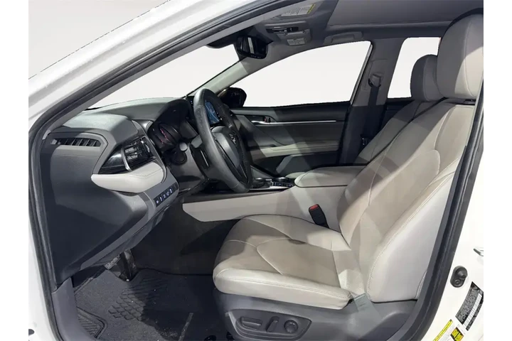 $31000 : Toyota Camry 2021 XSE V6 4dr image 2