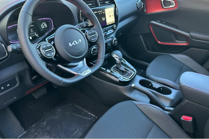 $25735 : New 2025 Soul GT-Line image 9