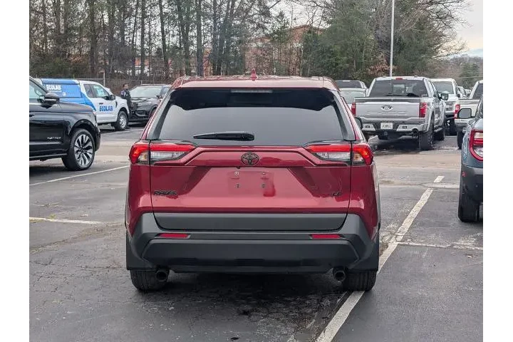 $23870 : Toyota RAV4 2023 LE 4dr SUV image 5