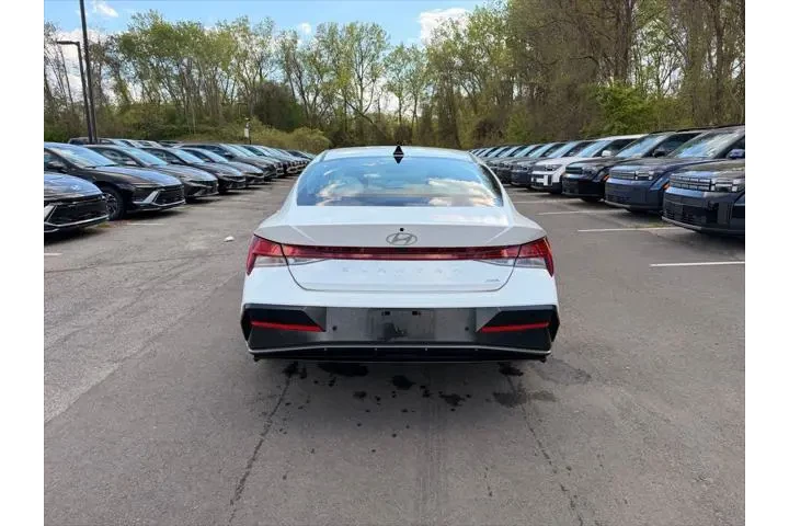$23900 : Hyundai ELANTRA Hybrid 2024 image 4
