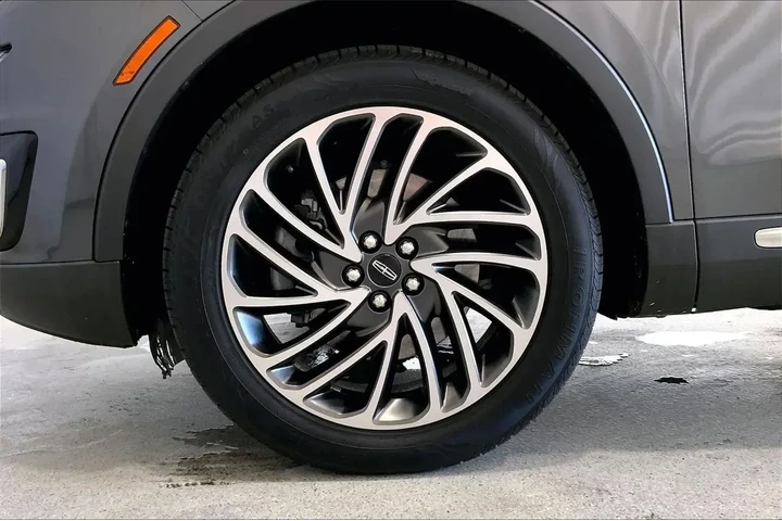 $20992 : Lincoln Nautilus 2020 AWD Re image 8