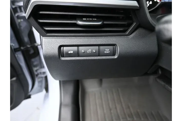 $22781 : Nissan Altima 2023 2.5 SR 4d image 8