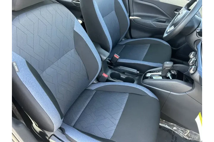 $19995 : Nissan Versa 2025 SV 4dr Sed image 10