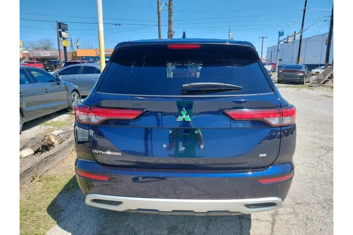 $16900 : 2022 Outlander SE Launch Edit image 8