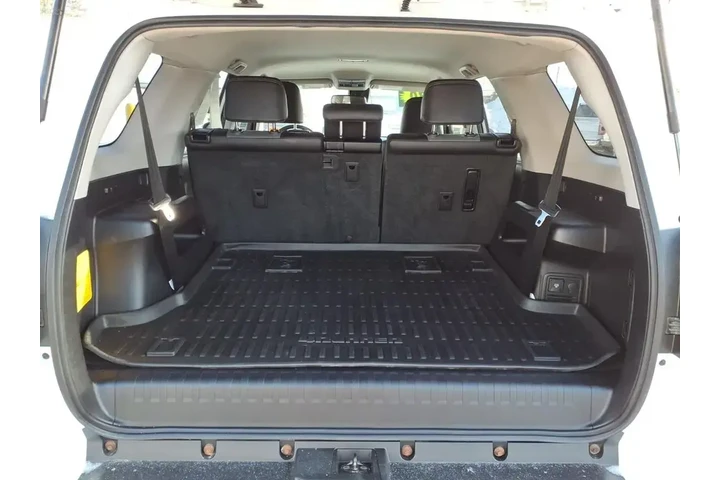 $31690 : Toyota 4Runner 2020 4x4 SR5 image 10