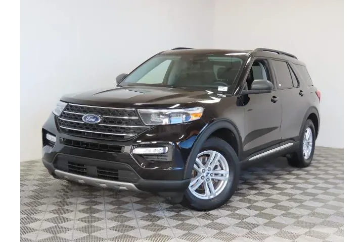 $30995 : Ford Explorer 2023 XLT 4dr S image 2