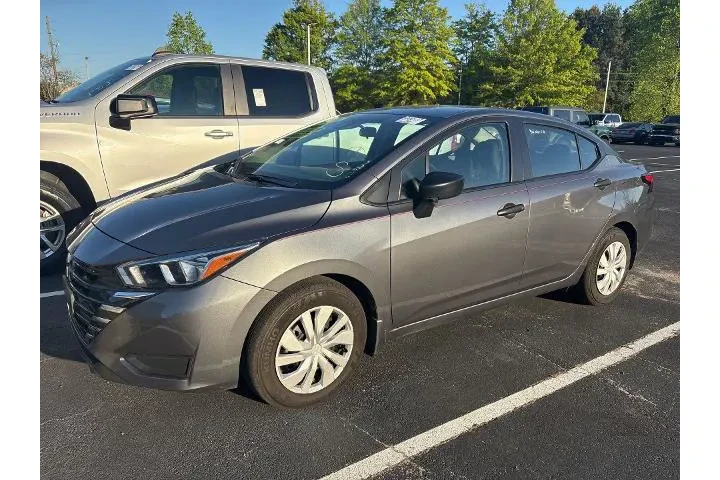 $15997 : Nissan Versa 2024 S 4dr Seda image 1