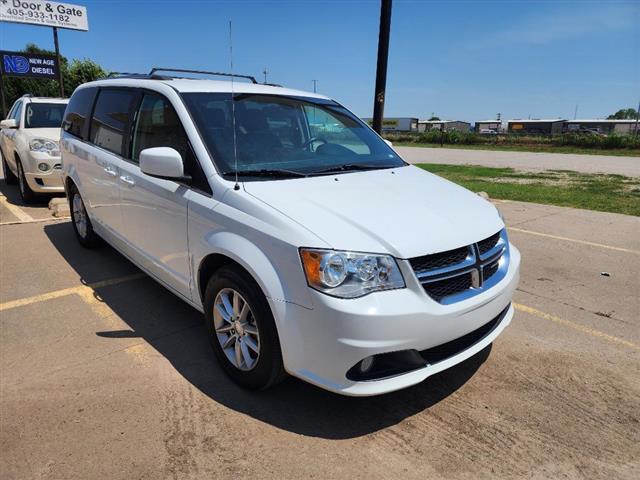 $15998 : 2019 Grand Caravan image 1