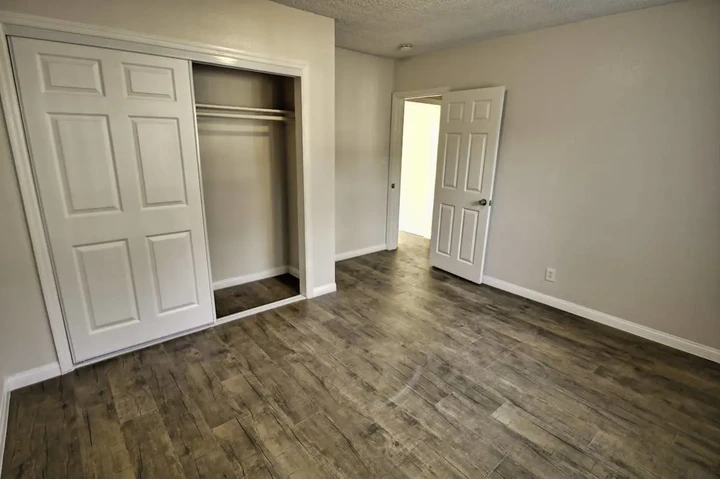 $1795 : Apartamento de Renta image 4