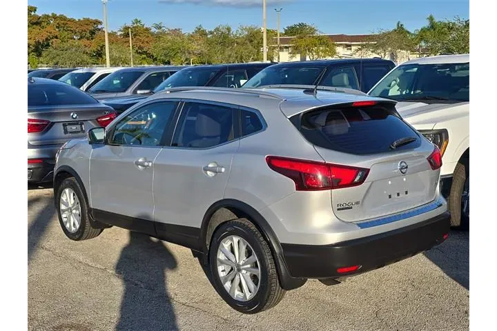 $13590 : Nissan Rogue Sport 2018 S 4d image 3