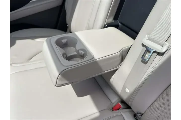 $32495 : Lincoln Nautilus 2022 AWD Re image 2