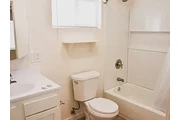 $1700 : 2Los apartamentos son de una y thumbnail