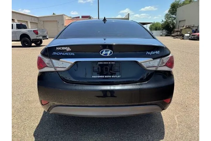 $9137 : 2012 Sonata Hybrid image 4