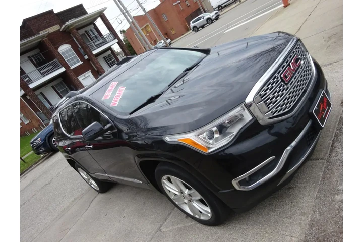 $11900 : 2017 GMC Acadia AWD 4dr Denali image 3