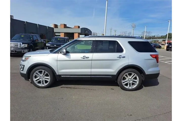 $10866 : Ford Explorer 2017 AWD Limit image 2