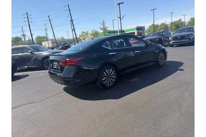 $24980 : Nissan Altima 2025 2.5 SV 4d image 6