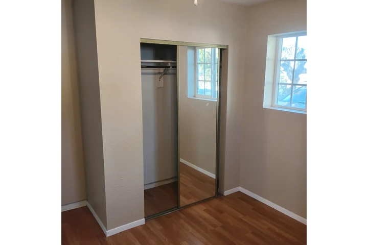 $650 : Renta image 3