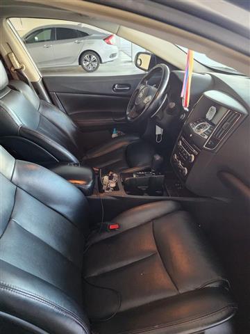 $4650 : Nissan Maxima for sale!! image 5
